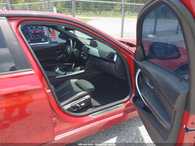 BMW 320i 2018 WBA8A9C59JK623082 Image 5