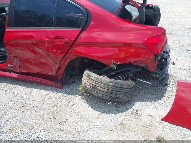 BMW 320i 2018 WBA8A9C59JK623082 Image 6