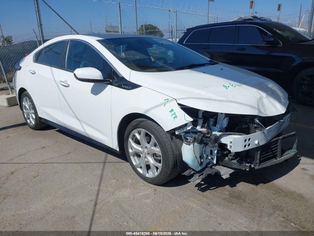 2018 1G1RD6S50JU157568 main image