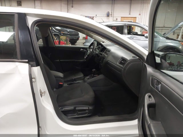 Продажа на аукционе авто 2015 Volkswagen Jetta 2.0l S, vin: 3VW2K7AJ5FM225116, номер лота: 45419357