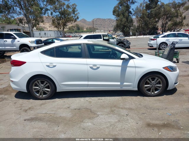 5NPD84LF0JH220521 Hyundai ELANTRA SEL