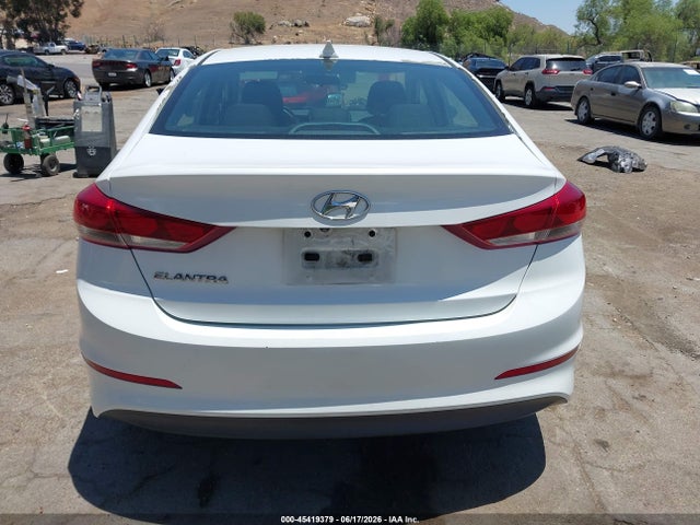 5NPD84LF0JH220521 Hyundai ELANTRA SEL