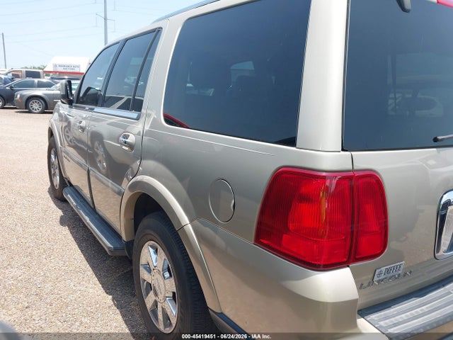Продажа на аукционе авто 2006 Lincoln Navigator Luxury/ultimate, vin: 5LMFU27526LJ14402, номер лота: 45419451