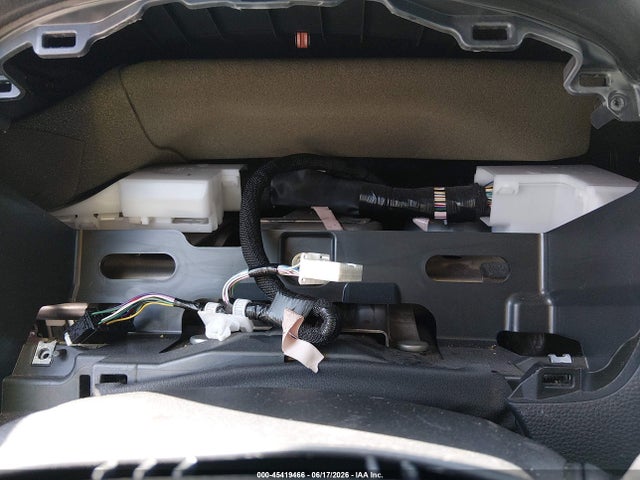 JTDEAMDE1NJ040749 Toyota Corolla Hybrid Le