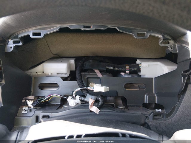 JTDEAMDE1NJ040749 Toyota Corolla Hybrid Le