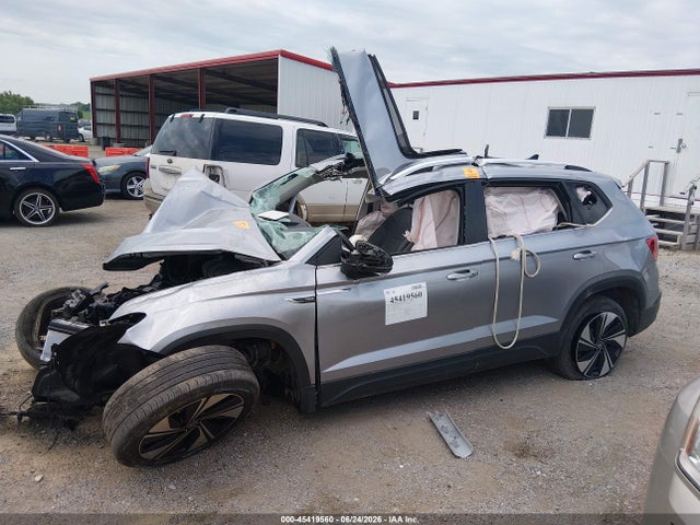 45419560 :رقم المزاد ، 3VVVX7B27RM041097 vin ، 2024 Volkswagen Taos 1.5t Se مزاد بيع