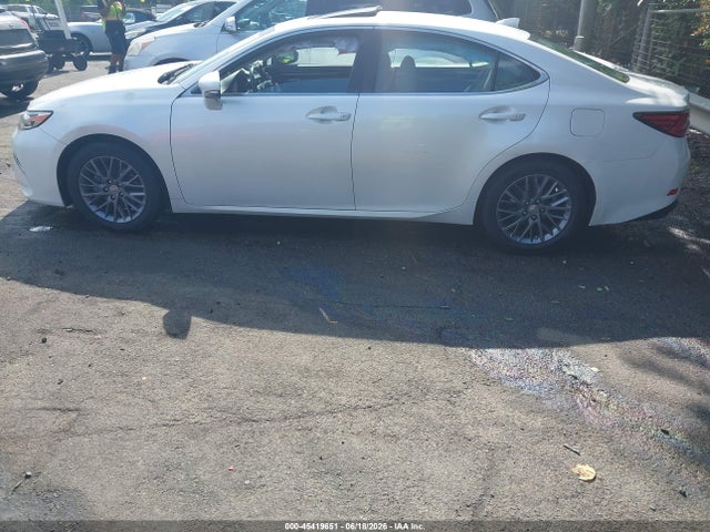 45419651 :رقم المزاد ، 58ABK1GG5GU014480 vin ، 2016 Lexus Es 350 مزاد بيع