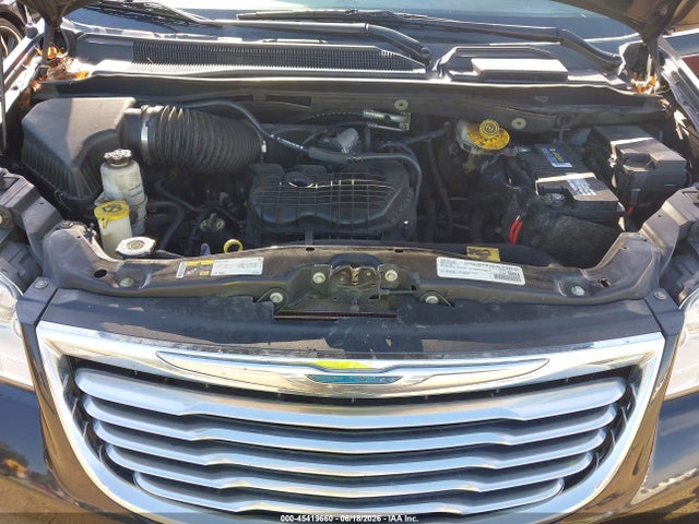 45419660 :رقم المزاد ، 2C4RC1BG4GR239274 vin ، 2016 Chrysler Town & Country Touring مزاد بيع