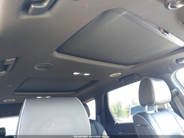 45419663 :رقم المزاد ، 5GAEVCKW3NJ193676 vin ، 2022 Buick Enclave Awd Avenir مزاد بيع