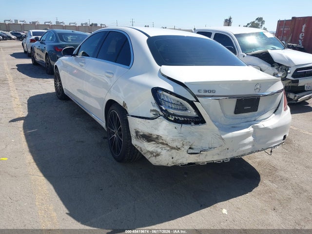 Mercedes-Benz C 300 2019 55SWF8DB8KU295953 Image 3