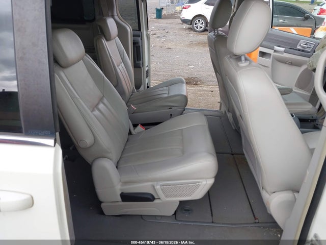 2008 Chrysler Town & Country Touring მანქანა იყიდება აუქციონზე, vin: 2A8HR54P08R639745, აუქციონის ნომერი: 45419743