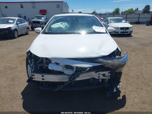 JTDEPRAE5LJ040458 Toyota COROLLA LE