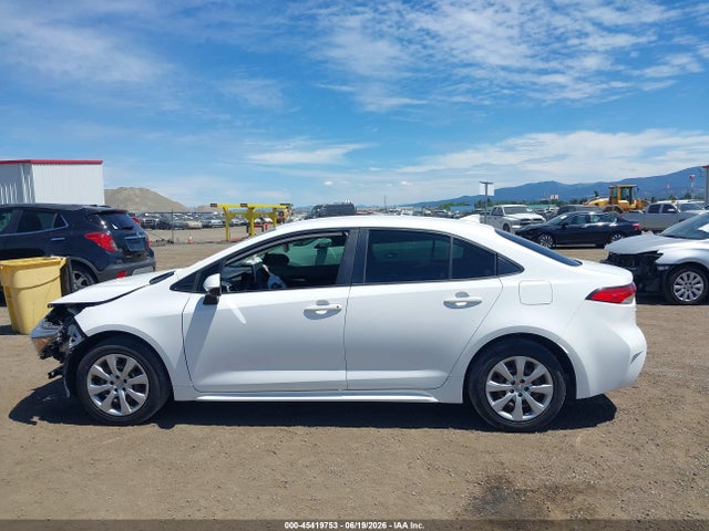 JTDEPRAE5LJ040458 Toyota COROLLA LE