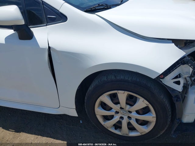 JTDEPRAE5LJ040458 Toyota COROLLA LE