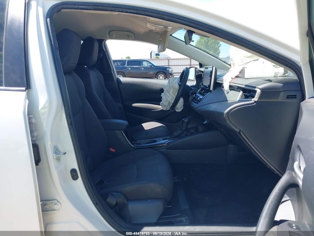 JTDEPRAE5LJ040458 Toyota COROLLA LE