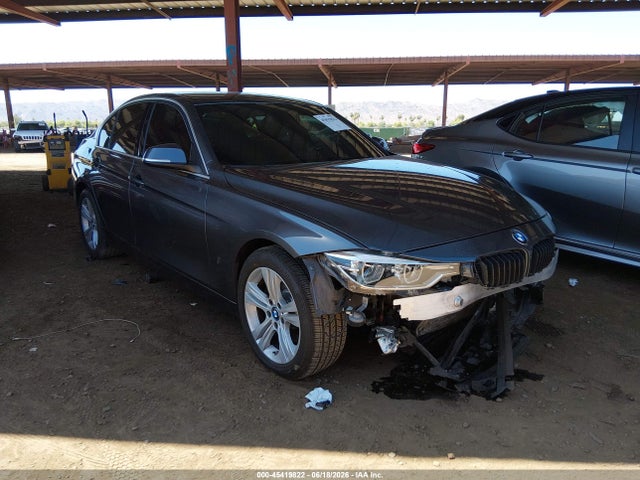 45419822 :رقم المزاد ، WBA8E1C59JA762785 vin ، 2018 Bmw 330e Iperformance مزاد بيع