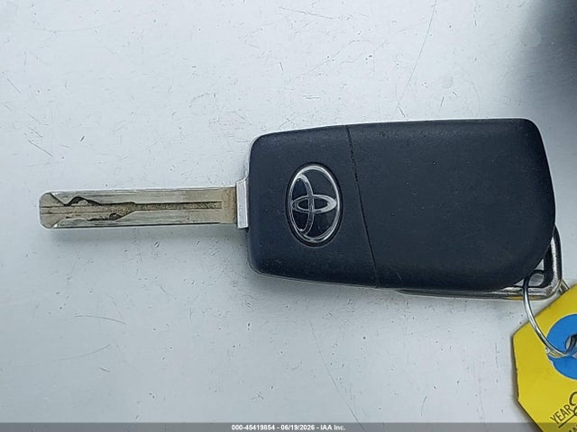 4T1B11HK8JU523919 Toyota CAMRY SE