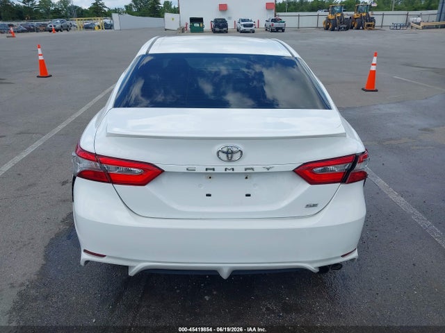 4T1B11HK8JU523919 Toyota CAMRY SE