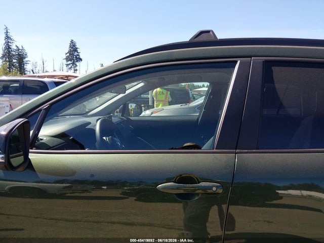 7MUCAABG7TV157008 Toyota Corolla Cross Le
