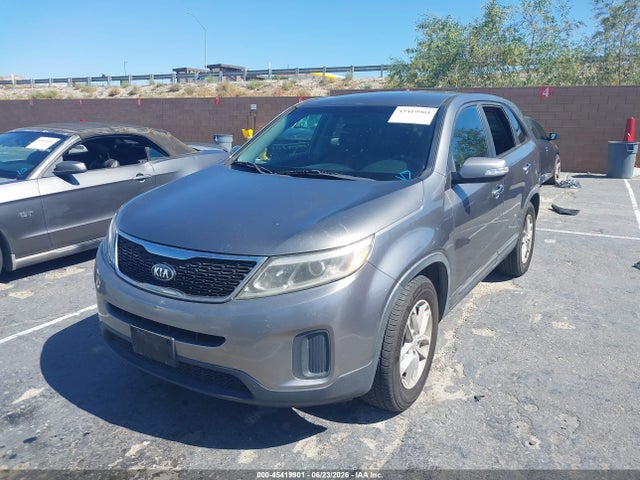 Продажа на аукционе авто 2015 Kia Sorento Lx, vin: 5XYKT3A6XFG592188, номер лота: 45419901