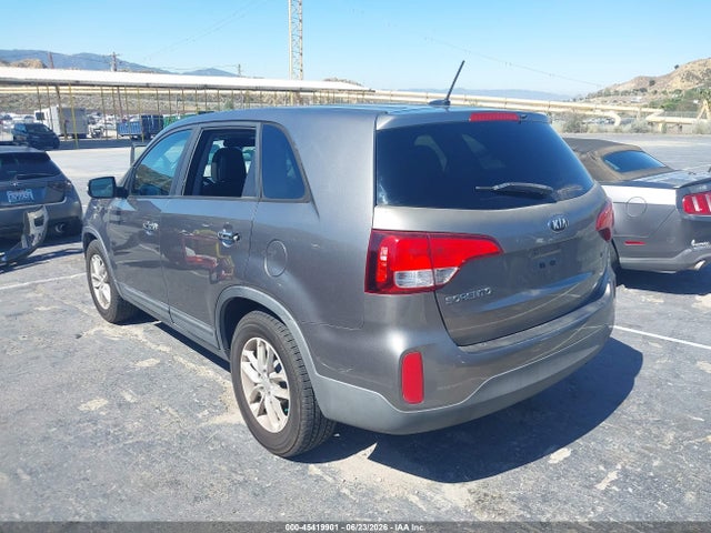 Продажа на аукционе авто 2015 Kia Sorento Lx, vin: 5XYKT3A6XFG592188, номер лота: 45419901