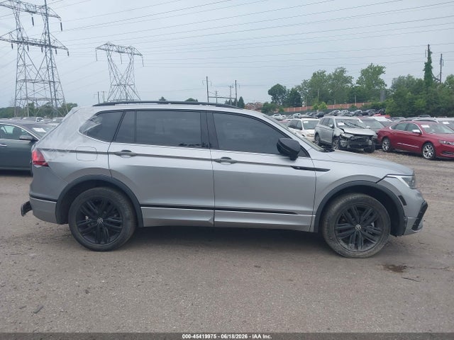 3VV8B7AX7NM166989 Volkswagen Tiguan 2.0t Se R-line Black