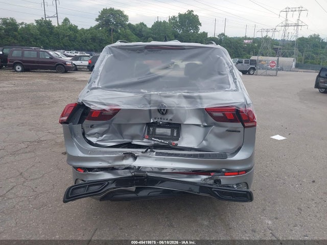 3VV8B7AX7NM166989 Volkswagen Tiguan 2.0t Se R-line Black