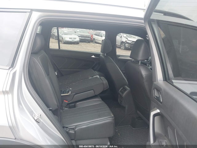 3VV8B7AX7NM166989 Volkswagen Tiguan 2.0t Se R-line Black