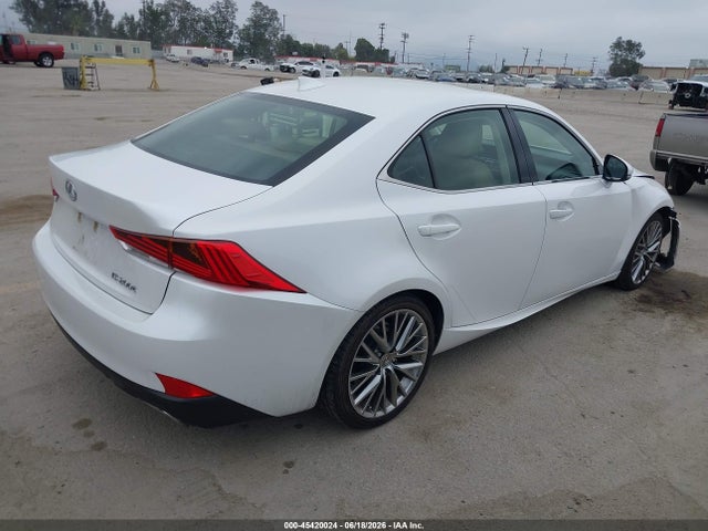 Lexus IS 200T 2017 JTHBA1D23H5050220 Image 4
