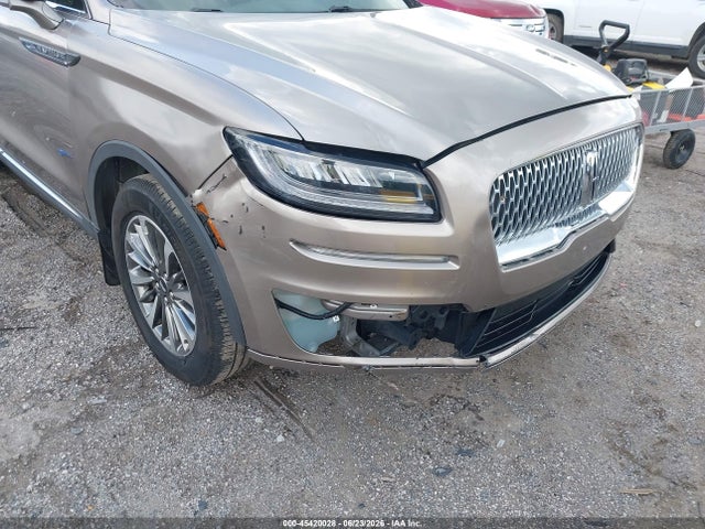 Lincoln Nautilus Standard 2020 2LMPJ6J90LBL35144 Image 17