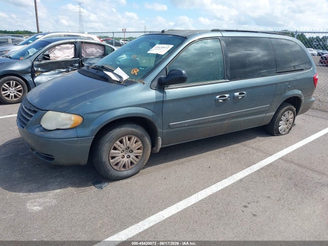 45420072 :رقم المزاد ، 2C4GP44R55R542881 vin ، 2005 Chrysler Town & Country Lx مزاد بيع