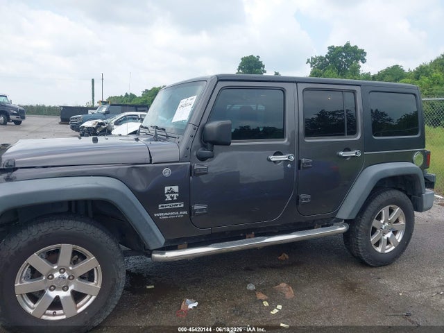 45420144 :رقم المزاد ، 1C4BJWDG5GL250665 vin ، 2016 Jeep Wrangler Unlimited Sport مزاد بيع