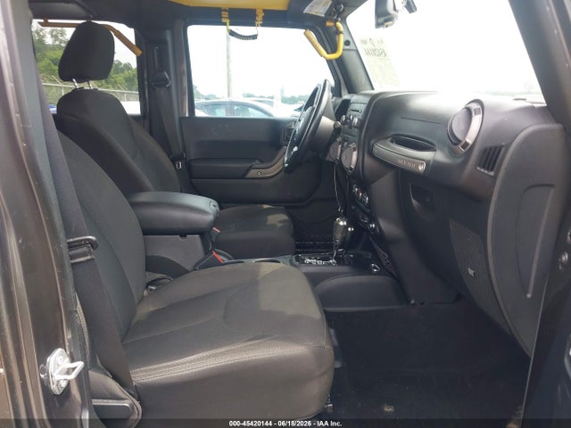 45420144 :رقم المزاد ، 1C4BJWDG5GL250665 vin ، 2016 Jeep Wrangler Unlimited Sport مزاد بيع