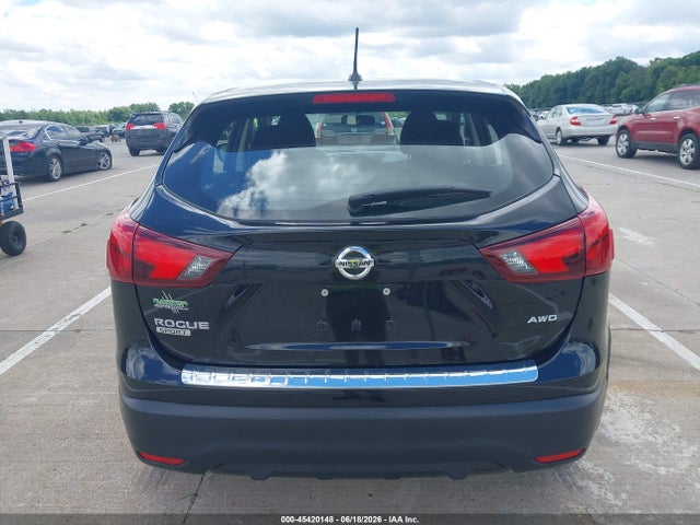 JN1BJ1CR4JW600950 Nissan Rogue Sport S