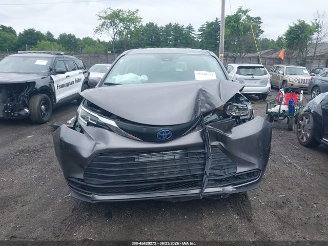 Toyota SIENNA LE 2021 5TDKRKECXMS056544 Image 17
