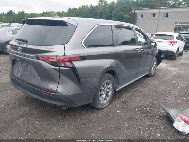 Toyota SIENNA LE 2021 5TDKRKECXMS056544 Image 4