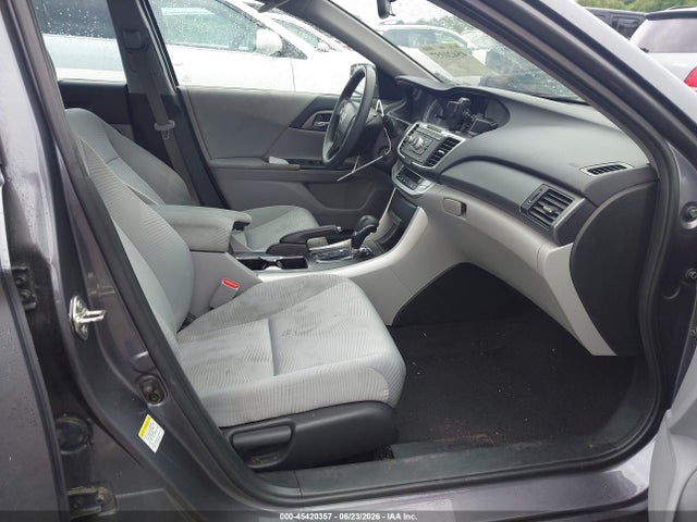 45420357 :رقم المزاد ، 1HGCR2F30FA267028 vin ، 2015 Honda Accord Lx مزاد بيع
