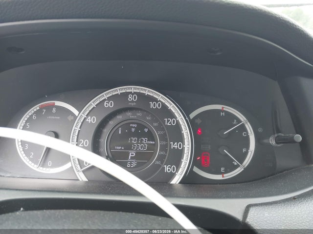 45420357 :رقم المزاد ، 1HGCR2F30FA267028 vin ، 2015 Honda Accord Lx مزاد بيع