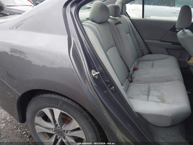 45420357 :رقم المزاد ، 1HGCR2F30FA267028 vin ، 2015 Honda Accord Lx مزاد بيع