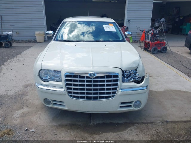 45420370 :رقم المزاد ، 2C3KA63H58H251487 vin ، 2008 Chrysler 300c Hemi مزاد بيع