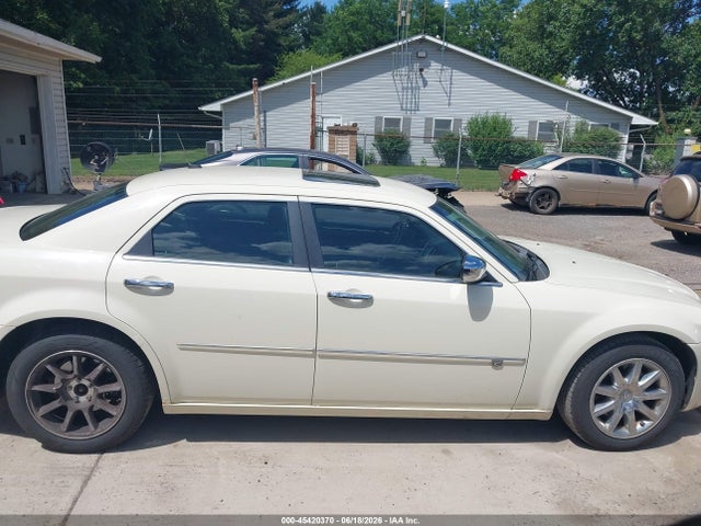 2008 Chrysler 300c Hemi მანქანა იყიდება აუქციონზე, vin: 2C3KA63H58H251487, აუქციონის ნომერი: 45420370
