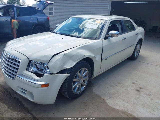 45420370 :رقم المزاد ، 2C3KA63H58H251487 vin ، 2008 Chrysler 300c Hemi مزاد بيع