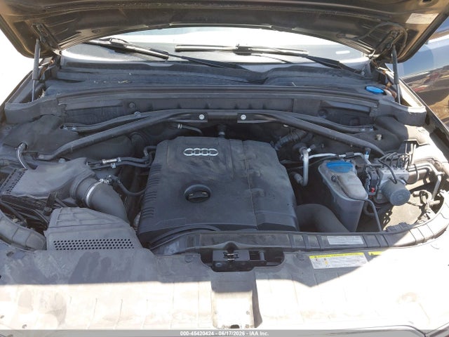 WA1LFAFP1EA041156 Audi Q5 2.0t Premium