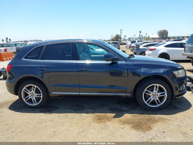WA1LFAFP1EA041156 Audi Q5 2.0t Premium