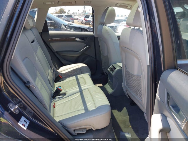 WA1LFAFP1EA041156 Audi Q5 2.0t Premium