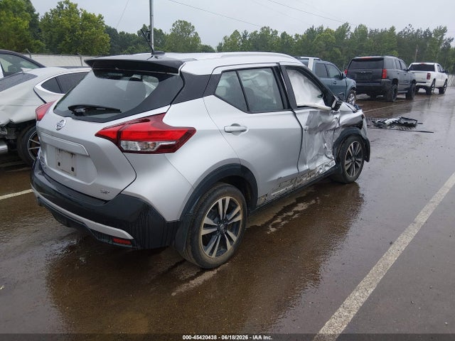 Nissan KICKS SR 2018 3N1CP5CU1JL507629 Image 4