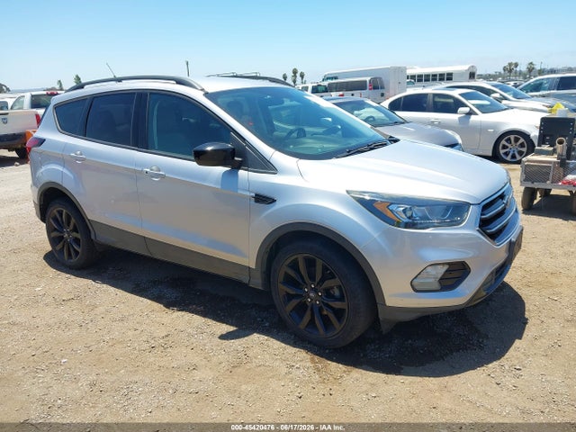 Ford ESCAPE SE 2019 1FMCU0GD5KUB80500 Image 1