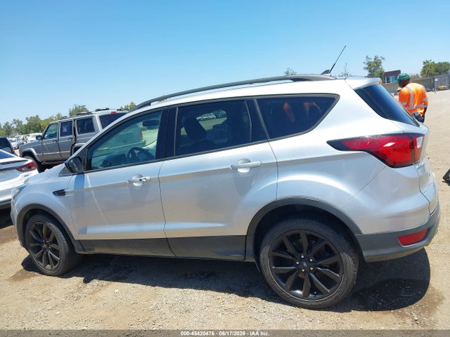 Ford ESCAPE SE 2019 1FMCU0GD5KUB80500 Image 14