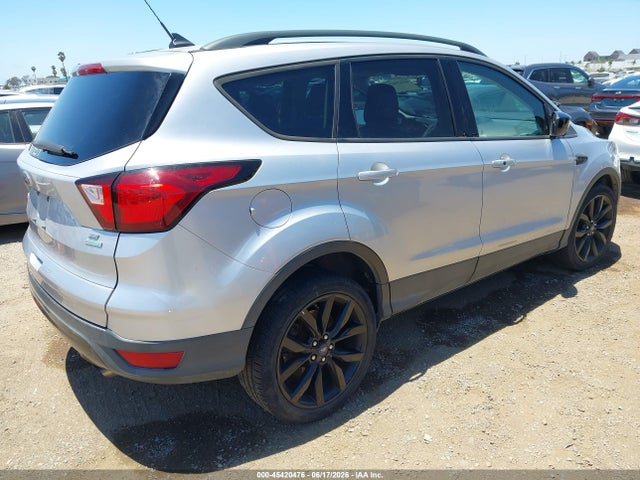 Ford ESCAPE SE 2019 1FMCU0GD5KUB80500 Image 4