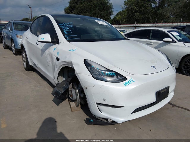 Продаж на аукціоні авто 2023 Tesla Model Y Awd/long Range Dual Motor All-wheel Drive, vin: 7SAYGDEE2PA095683, номер лоту: 45420503